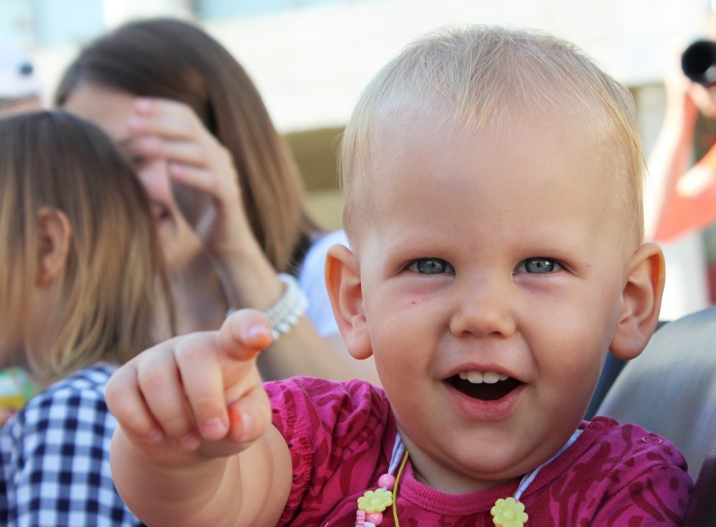 Langage de signe bébé : quand, comment et pourquoi l'essayer ?